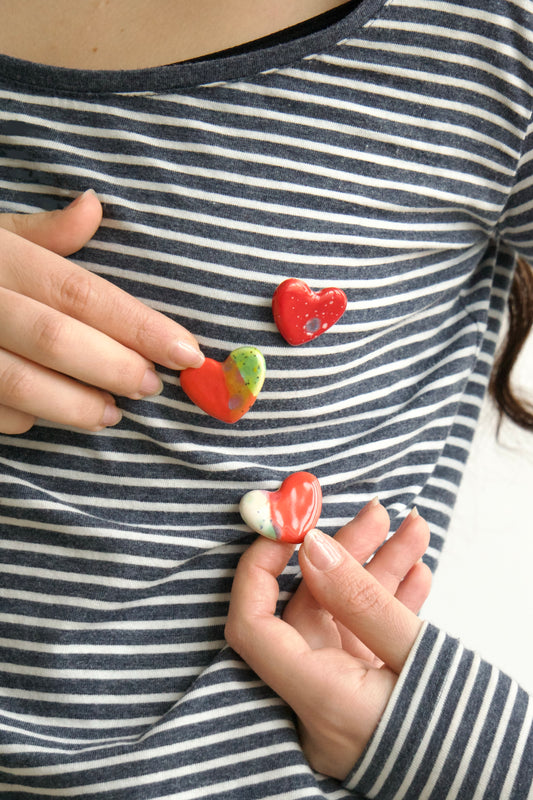 Broșă din ceramică – inimă | Ecluze Studio