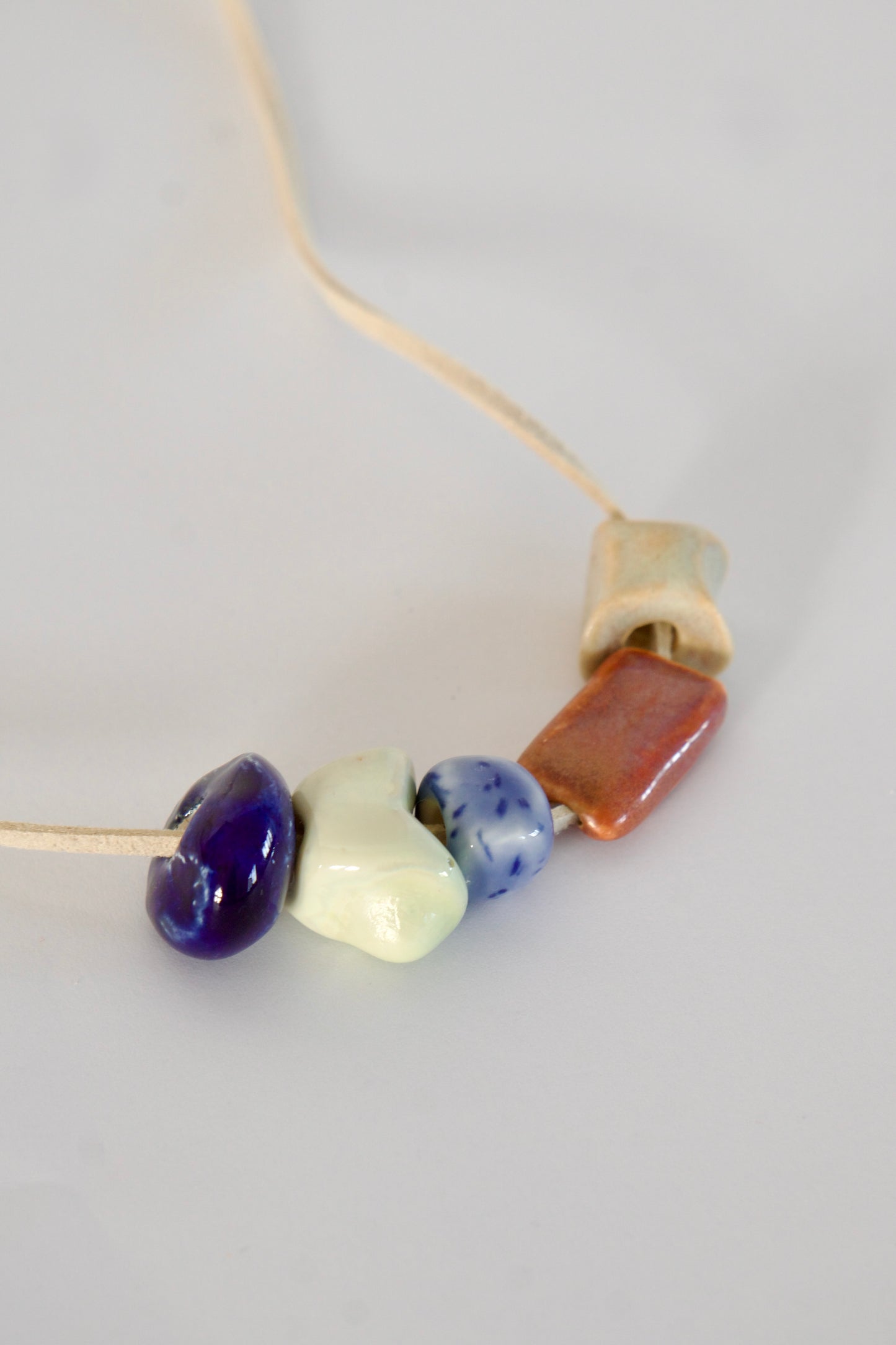 Colier cu mărgele din ceramică | Ecluze Studio