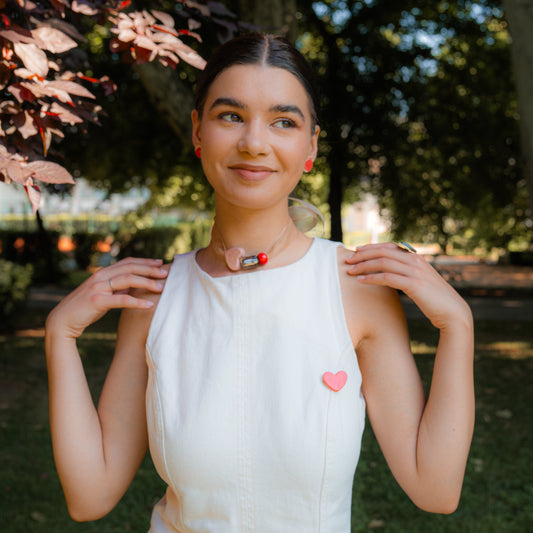 Broșă inimă roşie | Ecluze Studio