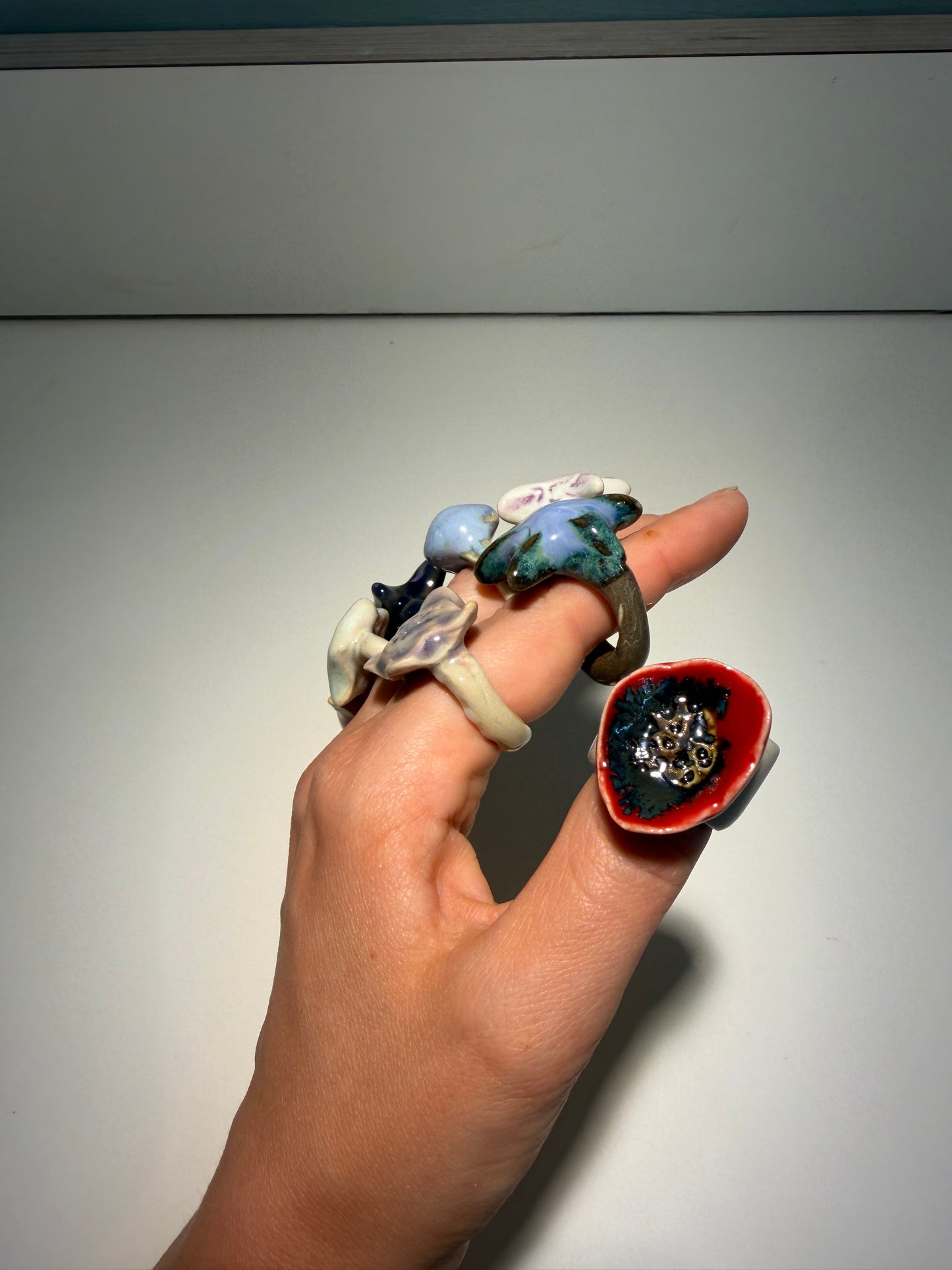 Inel ceramică Mac roșu | Ecluze Studio