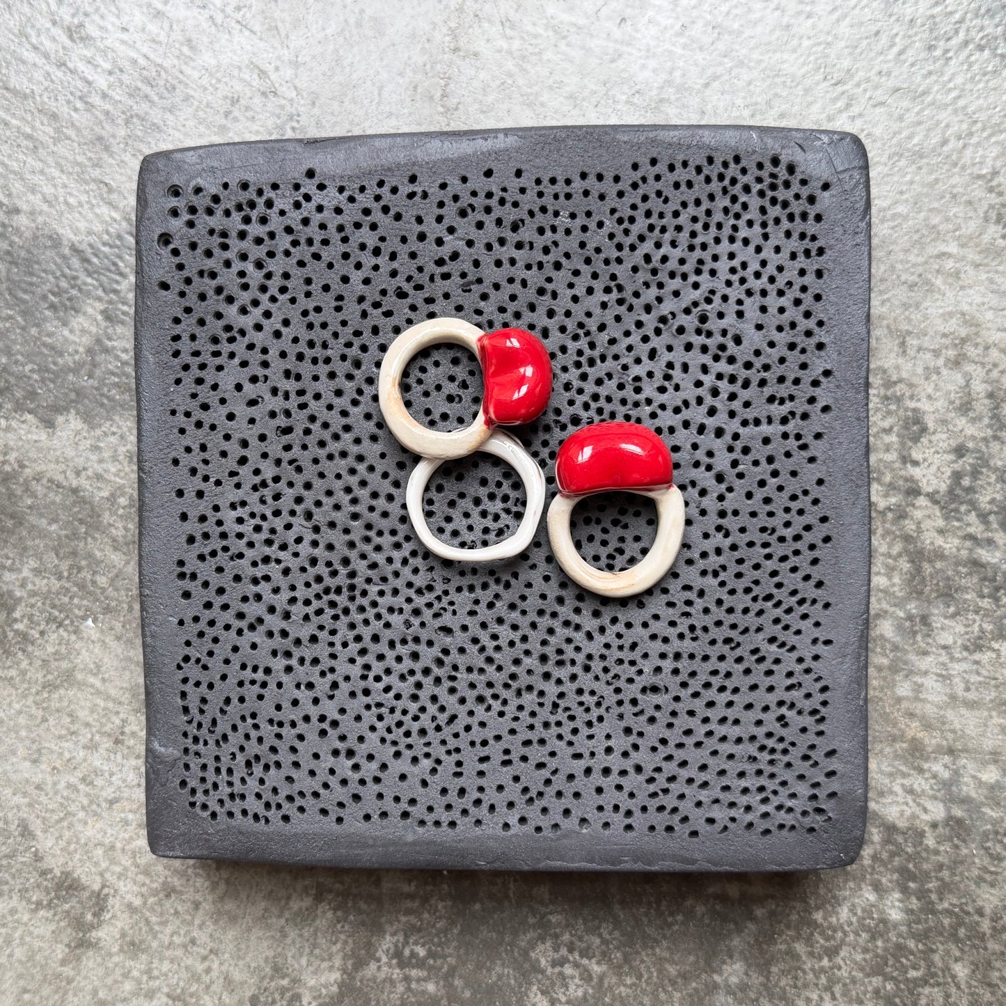 Inel ceramică Inimă Roșie | Ecluze Studio
