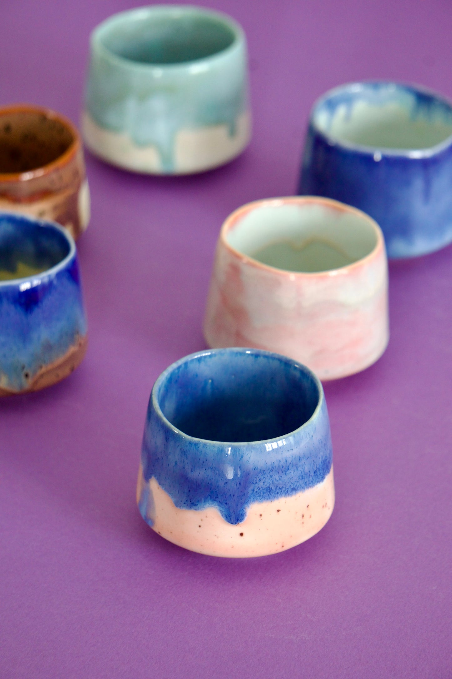 Cană espresso  – Albastru ultramarin & Coral | Ecluze Studio