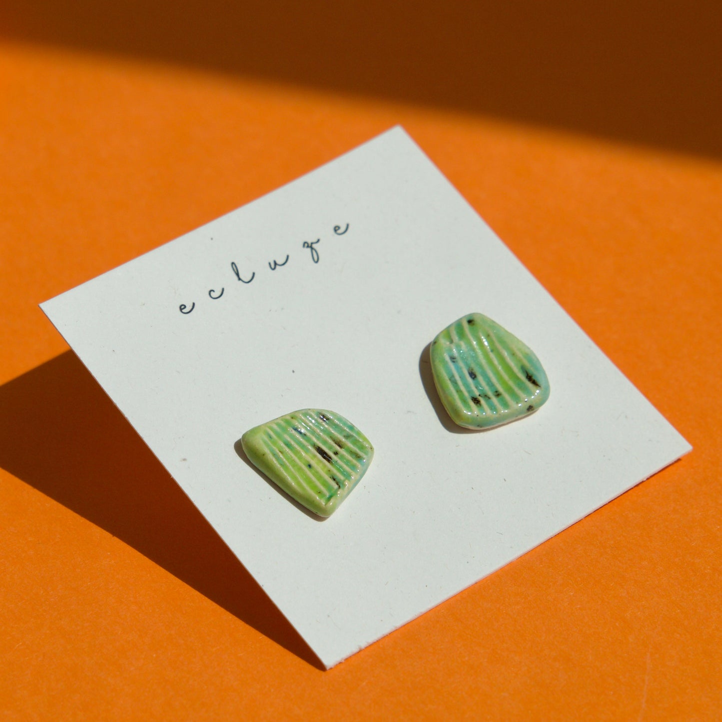 Cercei geometrici verzi din ceramică | Ecluze Studio