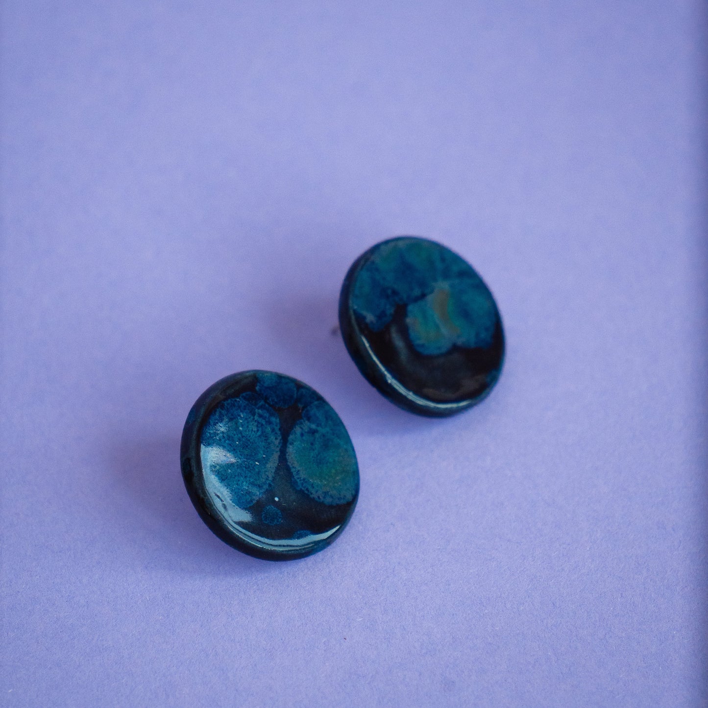 Cercei rotunzi Albastru nocturn | Ecluze Studio