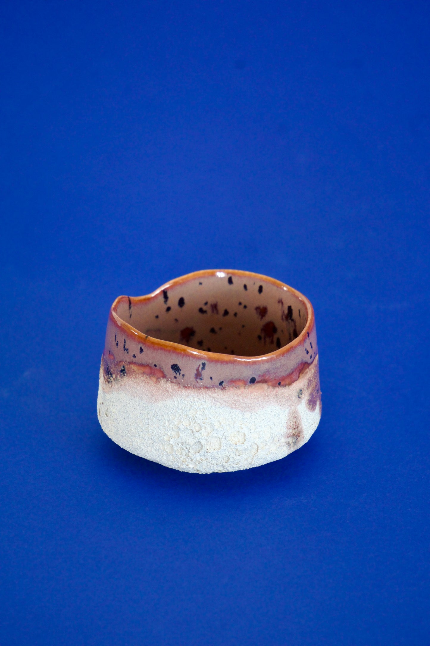 Cană espresso – Brun pastel & crem | Ecluze Studio