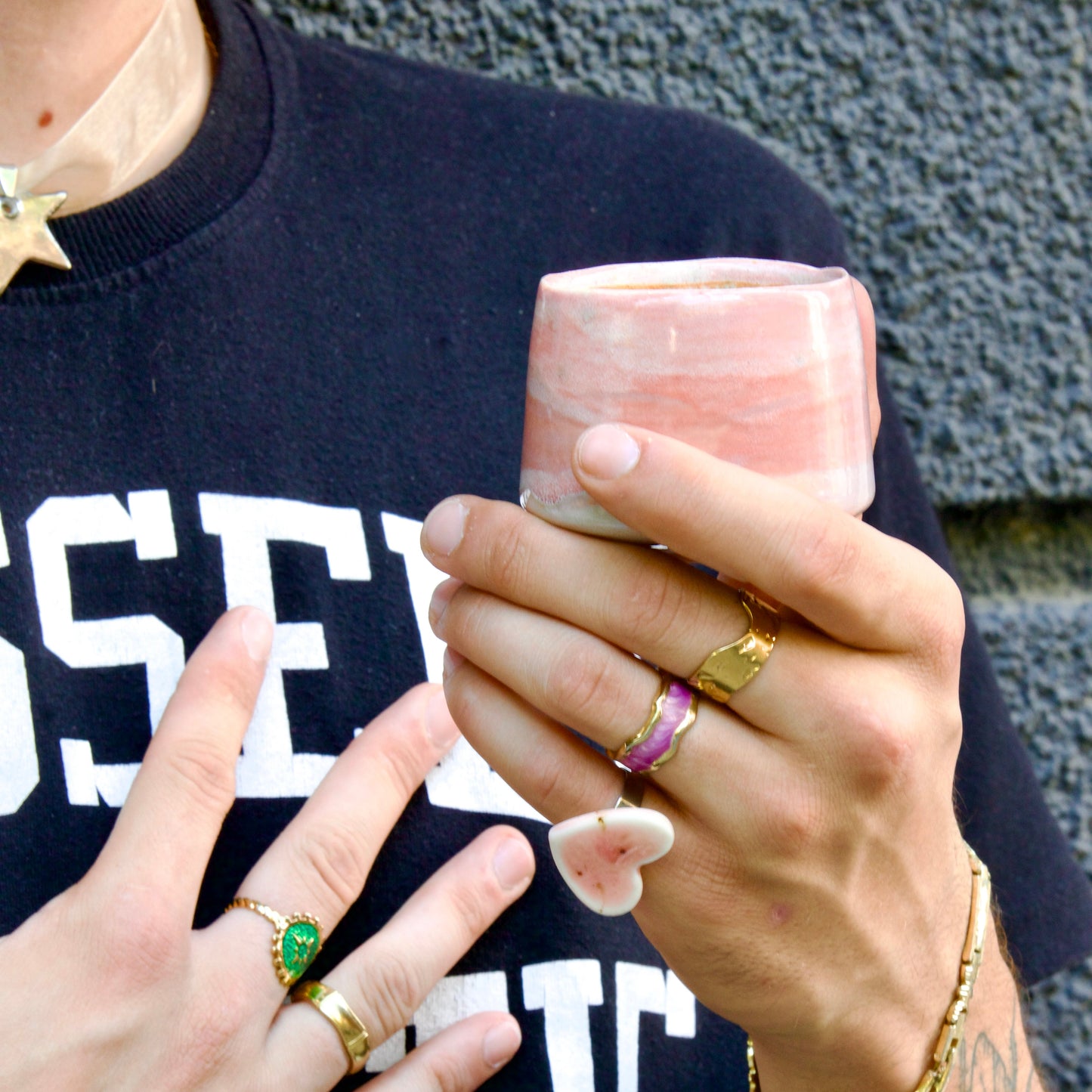 Cană espresso handmade din semi-porțelan, tonuri terracotta, potrivita pentru servire cafea.