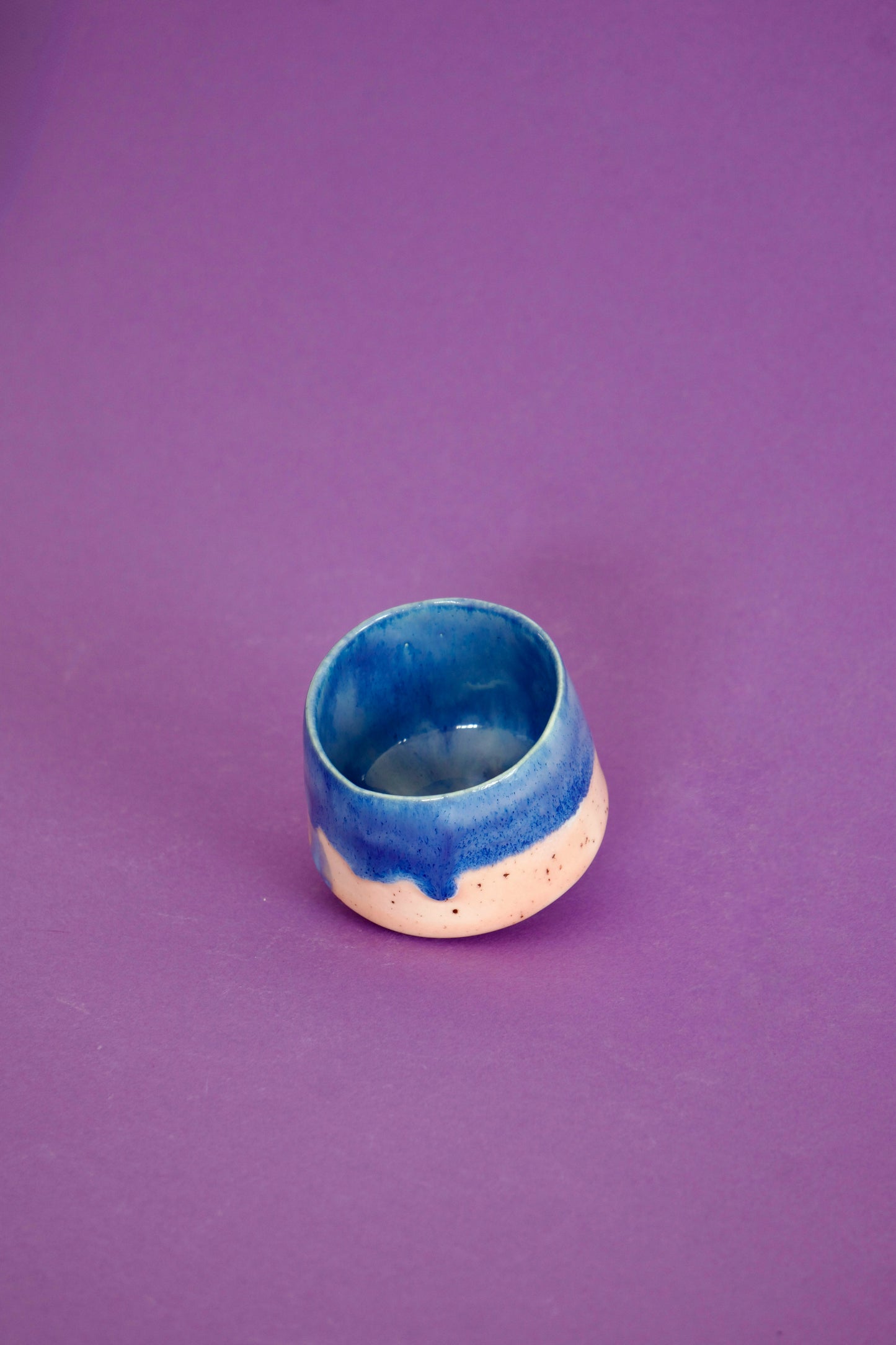 Cană espresso  – Albastru ultramarin & Coral | Ecluze Studio