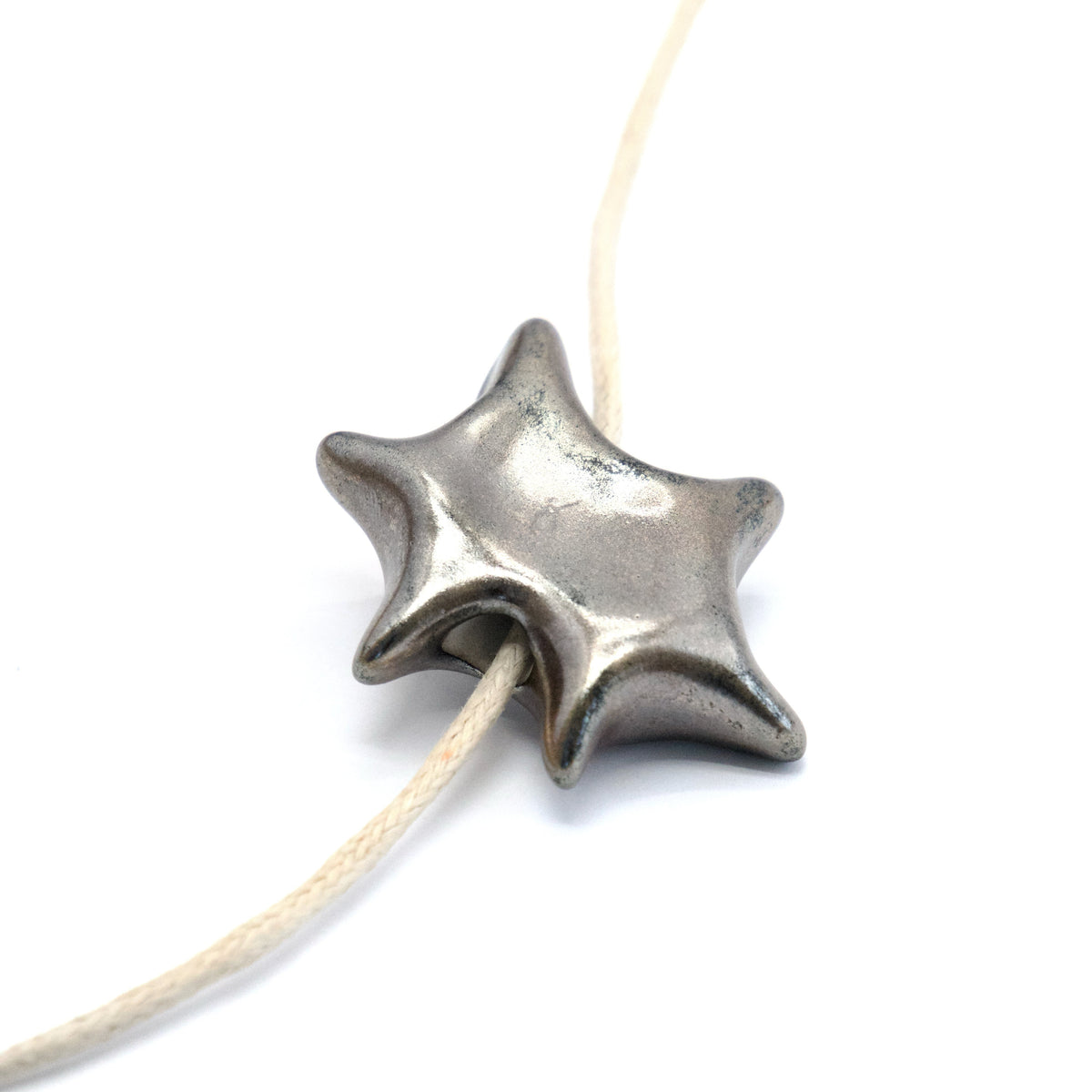 Charm din ceramică – Stea Gri metalic | Ecluze Studio
